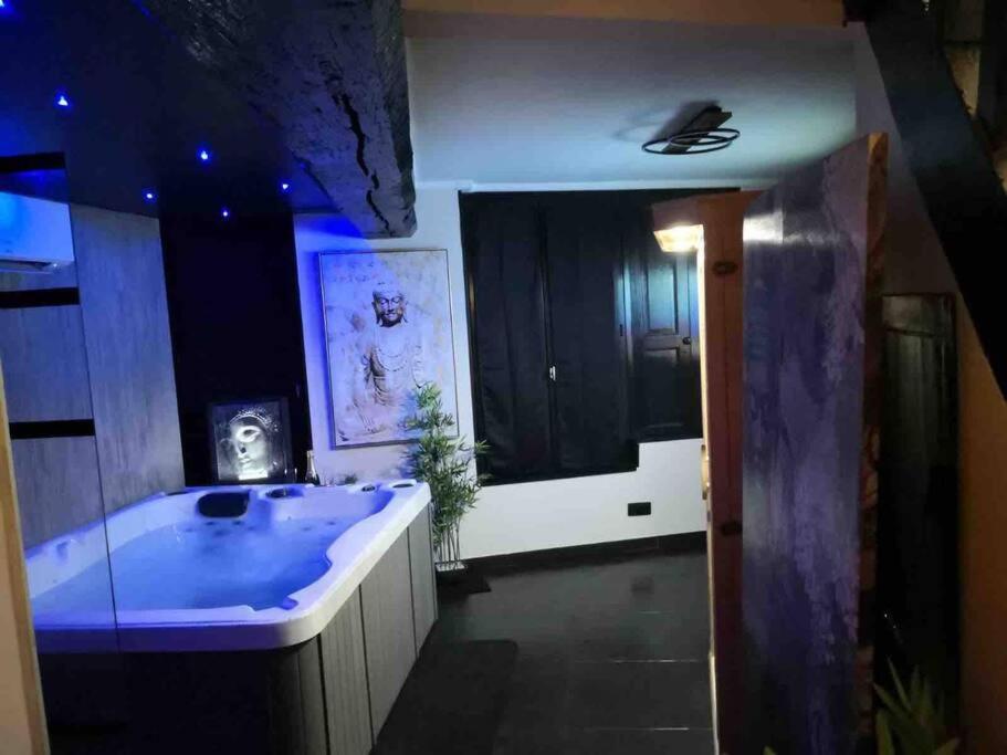 Loveroom La Parenthese D 'Auxerre Kültér fotó
