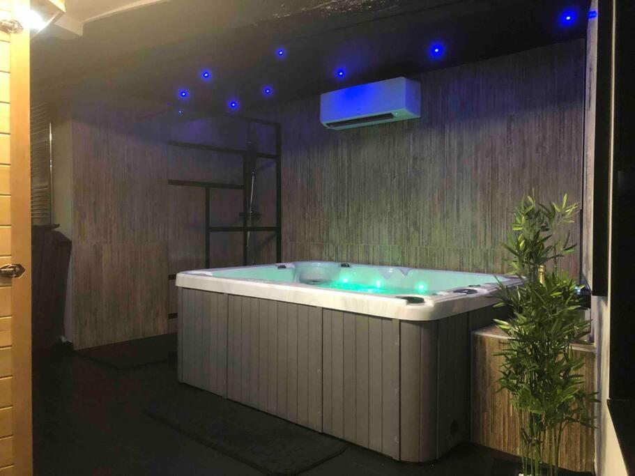 Loveroom La Parenthese D 'Auxerre Kültér fotó